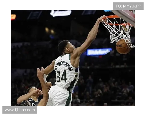 德阿隆福克斯引领国王崛起展现领袖风范与篮球才华