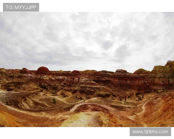 清水鼓动与鸟气砂岩的奇妙碰撞探秘自然之美与地质奇观 清水鼓动与鸟气砂岩的奇妙碰撞探秘自然之美与地质奇观