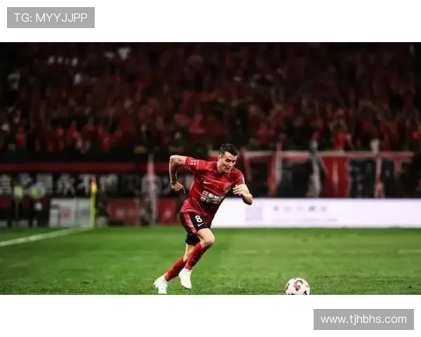 莱万领衔球队新征程展现无与伦比的足球才华与领导力